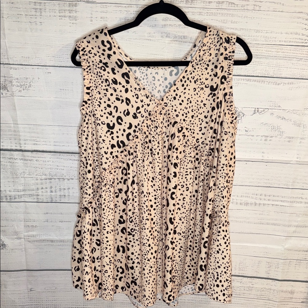 NWOT Sleeveless Beige Leopard Print V-Neck Top - Picture 4 of 8